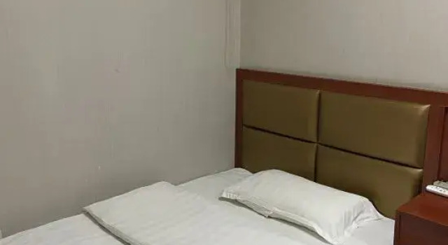 Mengcheng Jiayue Hotel, Rezerwuj Hotel Hotele w Mengcheng z parkingiem, Parking