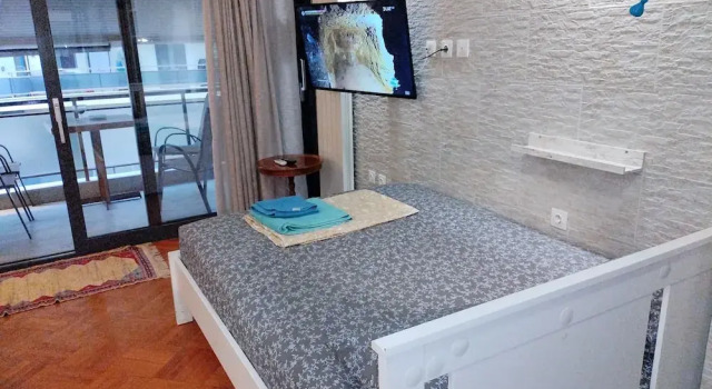 Waterfront Luxury Suite With Sea View 15 min to White Tower, Забронировать Апартаменты/квартира Отели Салоников с парковкой, рядом с Romanian Consulate Thessaloniki, Парковка