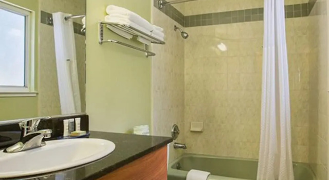 Четырёхместный номер Standard Hotel Parmani Near Stanford University
