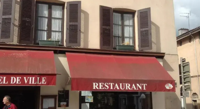 Restaurant Hôtel de Ville, Prenota Hotel Thoissey Borgogna