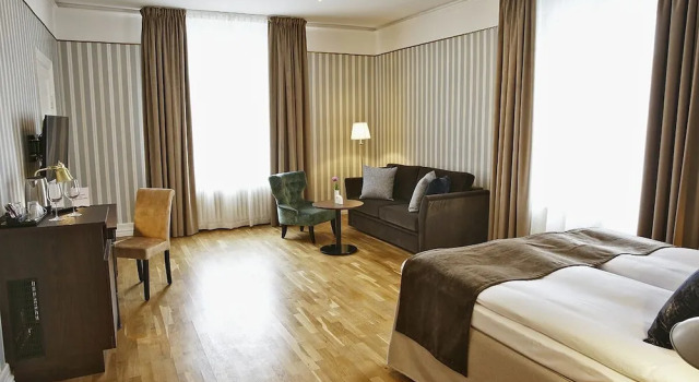Четырёхместный номер Standard Skara Stadshotell