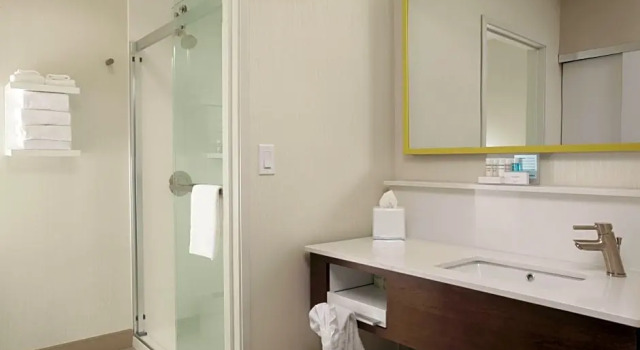 Двухместный номер Standard с балконом и с видом на реку Hampton Inn Richland-Tri Cities