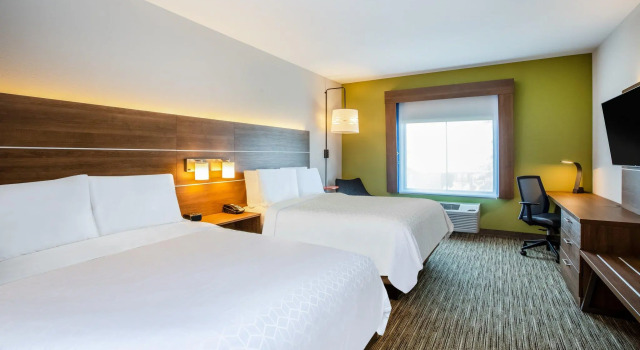 Четырёхместный номер Standard Holiday Inn Express Hotel & Suites Fairburn by IHG