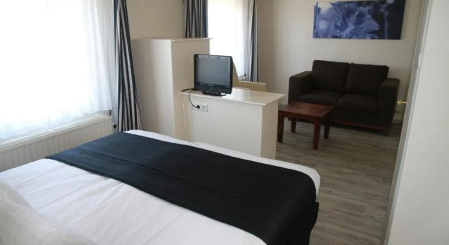 Hotel Gerardushoeve, Забронировать Отель Отели Хейенрат с завтраком, Завтраки