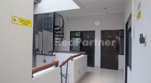 DR Living Syariah Solo Mitra RedDoorz