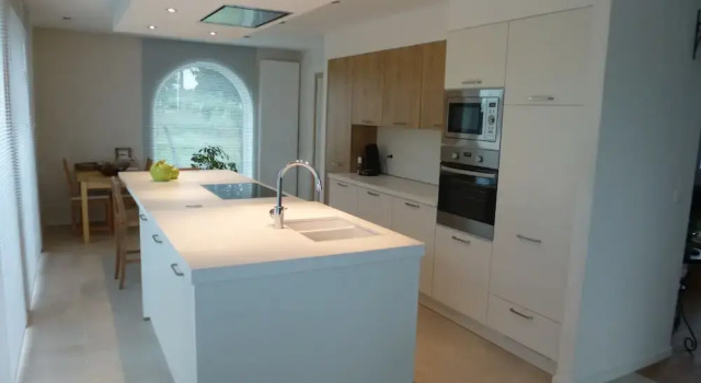 Коттедж Charming Home With Garden
