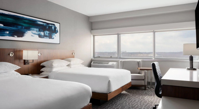 Четырёхместный номер Standard Delta Hotels by Marriott Bristol