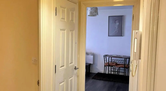 Radiant2 bedroom apartment in the heart of Harlow town, Varaa Huoneisto Asunnot kohteessa Merseyside, Huoneisto