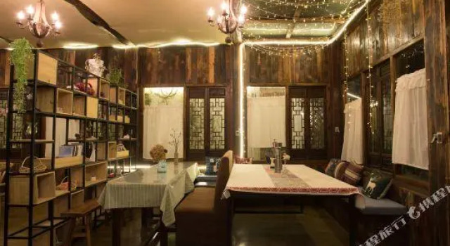 Люкс Deluxe Sanbentang 1901 Boutique Hostel
