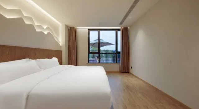Люкс Deluxe Tinghuyin Homestay (Yangzhou Slender West Lake Scenic Area)