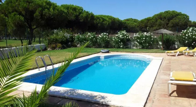 Villa El Portil, Book Villa Sommerhuse i Huelva, Hytte