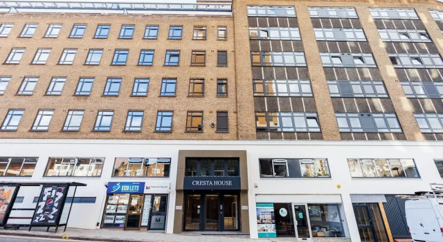 Modern 2 bed Flat in Town Centre - Free Wifi