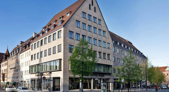 Sorat Hotel Saxx Nürnberg, Забронировать Отель Отели Нюрнберга с парковкой, рядом с Городской музей Фембохаус, Парковка