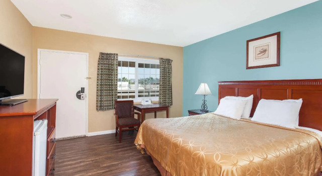 Двухместный номер Travelodge by Wyndham San Diego SeaWorld