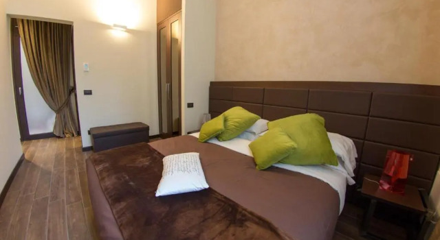 Arena Luxury Rooms, Забронировать Отель Отели Вероны 3 звезды, рядом с Piazzale Castel San Pietro, 3*