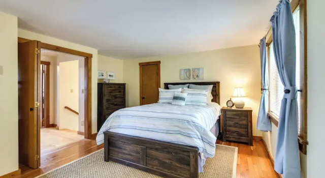 Enchanting Waterfront Sorrento Home w/ Deck!