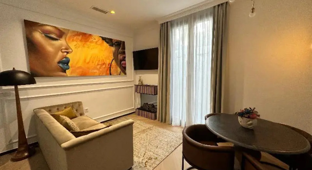 Полулюкс Deluxe Bubaqia House - Suites Boutique