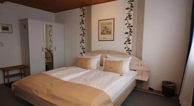 Номер Standard Pension Talblick Bad Grund