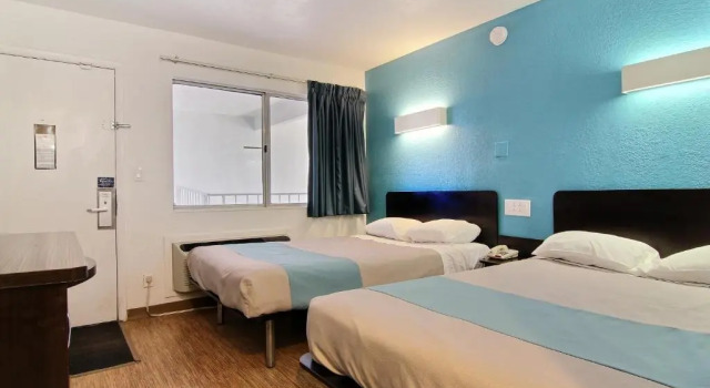 Четырёхместный номер Deluxe Motel 6-Carlsbad, NM