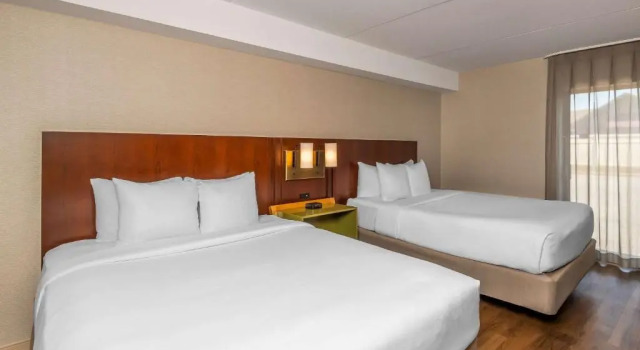 Четырёхместный номер Standard Цокольный этаж Comfort Inn Kanata Ottawa West