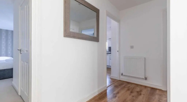 2 Bed & 2 Bath Modern Apartment - Free Parking, Varaa Huoneisto Asunnot kohteessa Merseyside, Huoneisto