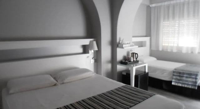 Трёхместный номер Standard Hôtel Valencia