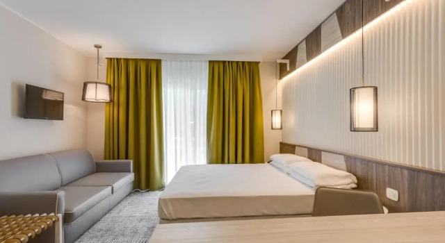 Полулюкс с балконом Hotel Europa