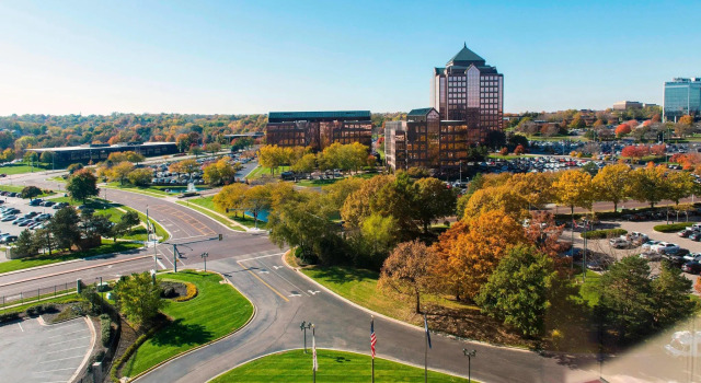 Четырёхместный номер Standard Marriott Kansas City Overland Park