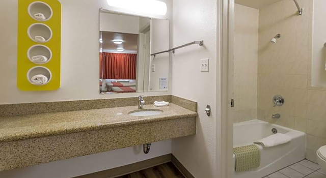 Люкс Motel 6-Concord, CA