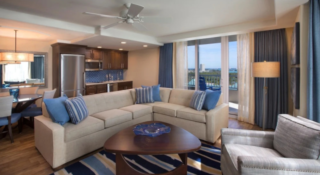 Шестиместный люкс Palm Tower с 2 комнатами with partial gulf view Lido Beach Resort - Sarasota