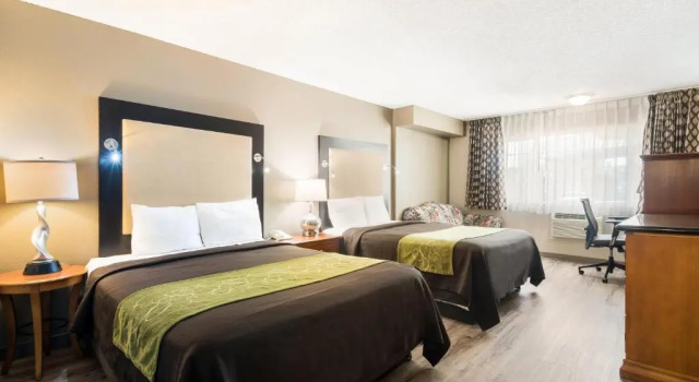 Четырёхместный номер Standard Rodeway Inn & Suites Portland West - Beaverton