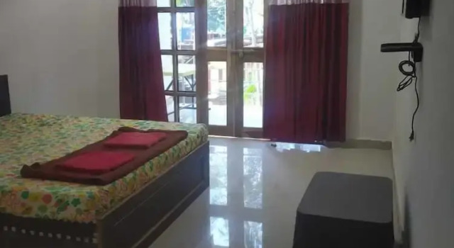 Номер Deluxe Sidhivinayak Resort Devbag Sangam Beach