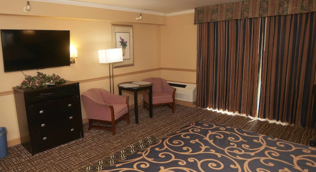 Номер Deluxe New World Inn