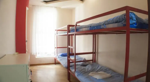 Petrosyan Hostel, Забронировать Хостел Ереван Армения, рядом с Республиканский стадион