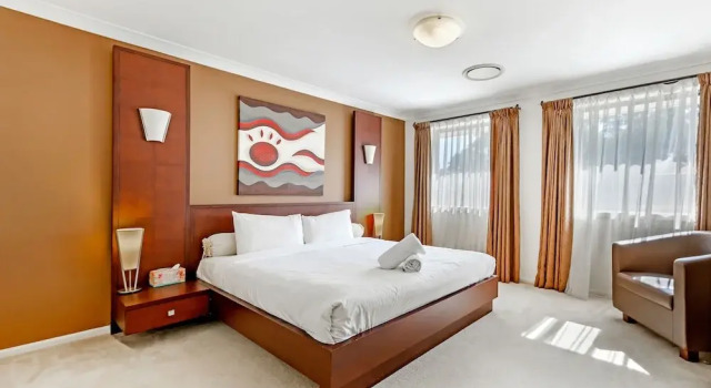 Kozyguru | Westleigh | 4 Bed Room | Free Parking, Κράτηση Διακοσστικό σπίτι Σίδνεϋ Sydney Region