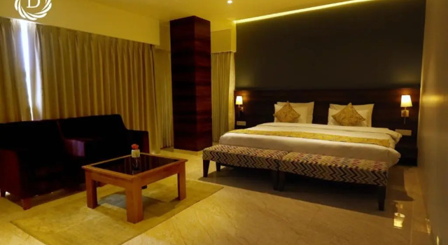Junior suite Goroomgo Daani Continental Imphal