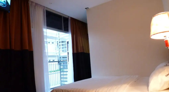 Номер Standard с балконом 9 Square Hotel - Bandar Baru Bangi