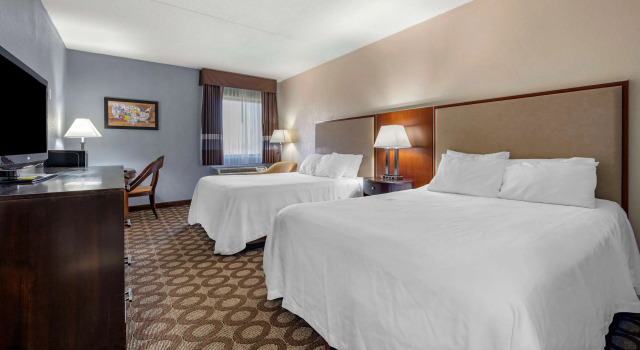 Четырёхместный номер Standard Econo Lodge Lafayette near University