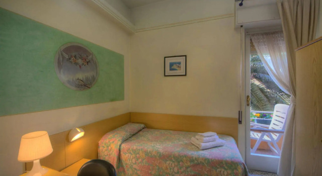 Hotel Savoia, Забронировать Отель Отели Ривьера-делле-Пальме 3 звезды, 3*