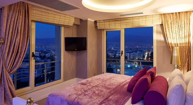 Doubletree By Hilton Hotel Izmir - Alsancak