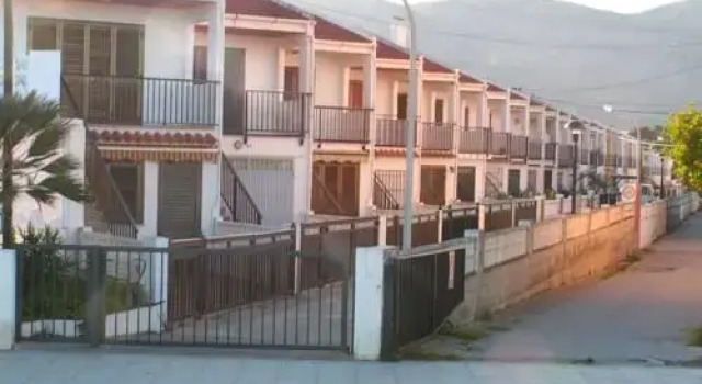 Apartamentos La Siesta, 预订 酒店 奥罗佩萨德尔马 Azahar Coast