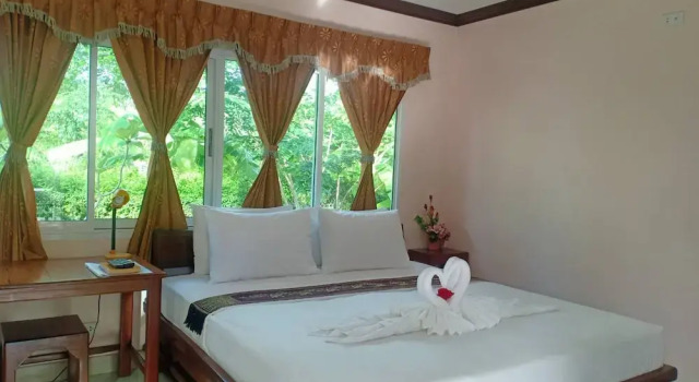 Номер Premier Capital O 75415 Nanthachart Riverview Resort
