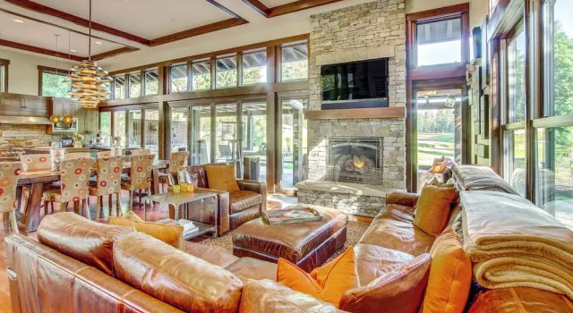 Коттедж Golf Getaway w/ Hot Tub, Course Views in Cle Elum!