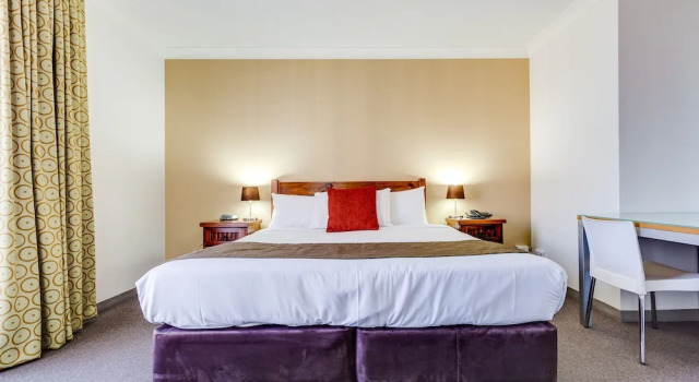 Номер Standard с балконом Hillcrest Apartment Hotel