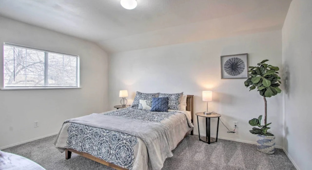 Renovated Bakersfield Home w/ Private Yard!, Rezervați Hotel Bakersfield 