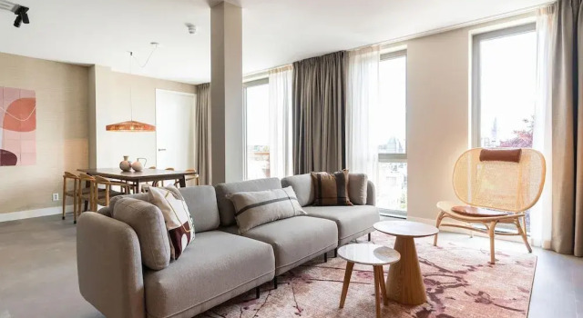 Spacious Apartment in Den Haag With View, Забронировать Апартаменты/квартира Гаага Южная Голландия