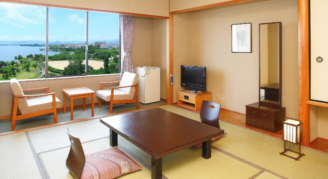 Номер Standard Grand Mercure Lake Biwa Resort & Spa