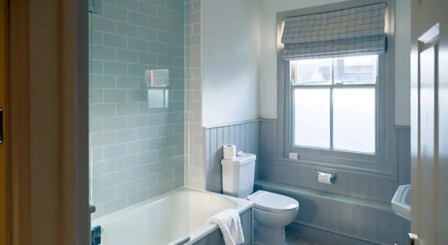 Номер Classic Crown Hotel
