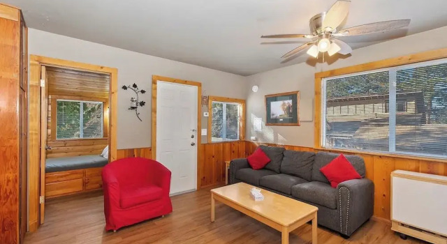 Коттедж Tranquil 2-Bedroom Retreat