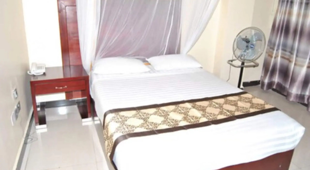 Russel Hotel